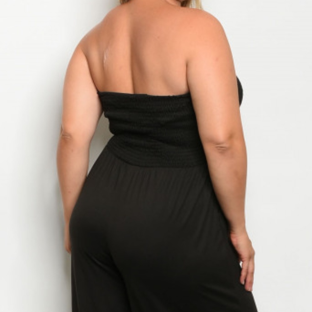 LAST 1! SMOCKED TOP BLACK JUMPSUIT - Picture 5 of 8